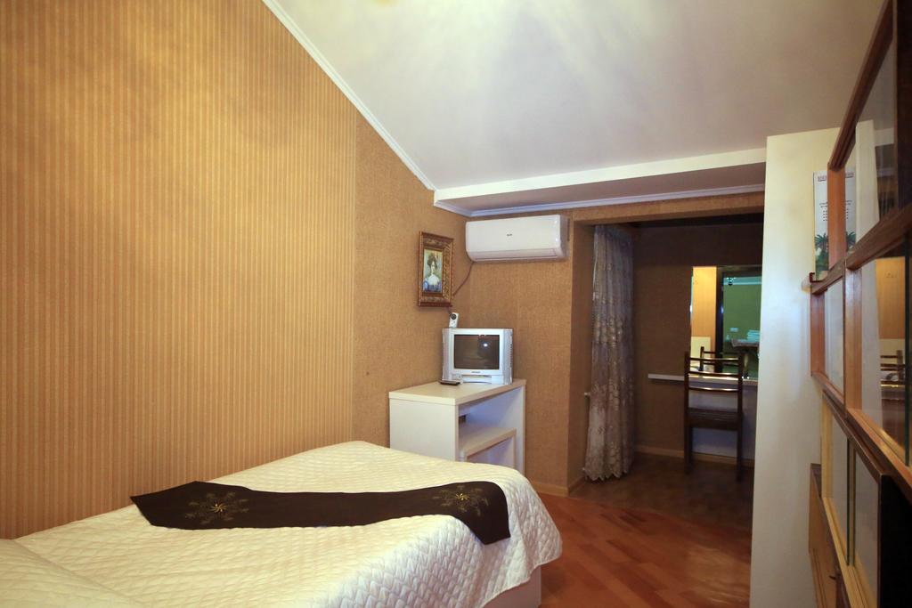Hotel Edelweiss Kutaissi Exterior foto